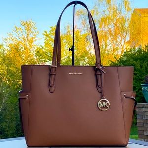 NWT Michael Kors Gilly Large Tote